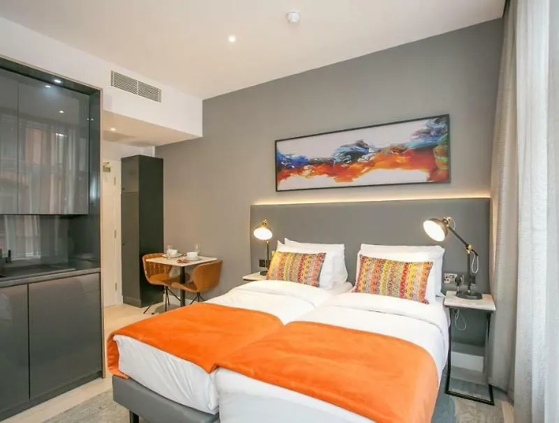 Grafton Street Studios By City Break Apartments Dublin 4*,  Irlanda
